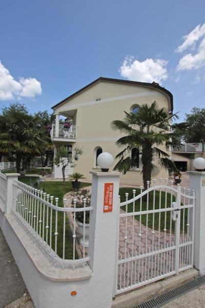 Villa Mala Frühstückspension 3*